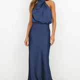 Carlina | Rochie lungă din satin cu decolteu halter