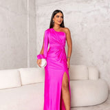 Alina – Rochie elegantă din satin, cu design asimetric și fantă laterală