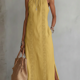 Luminița — Rochie Lungă Halter cu Detalii Ornamentale